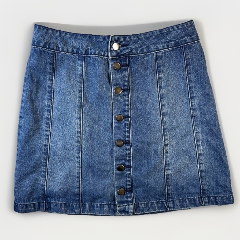 BDG Urban Outfitters Denim Flirty Mini Skirt Button Down Y2K Inspired Size M